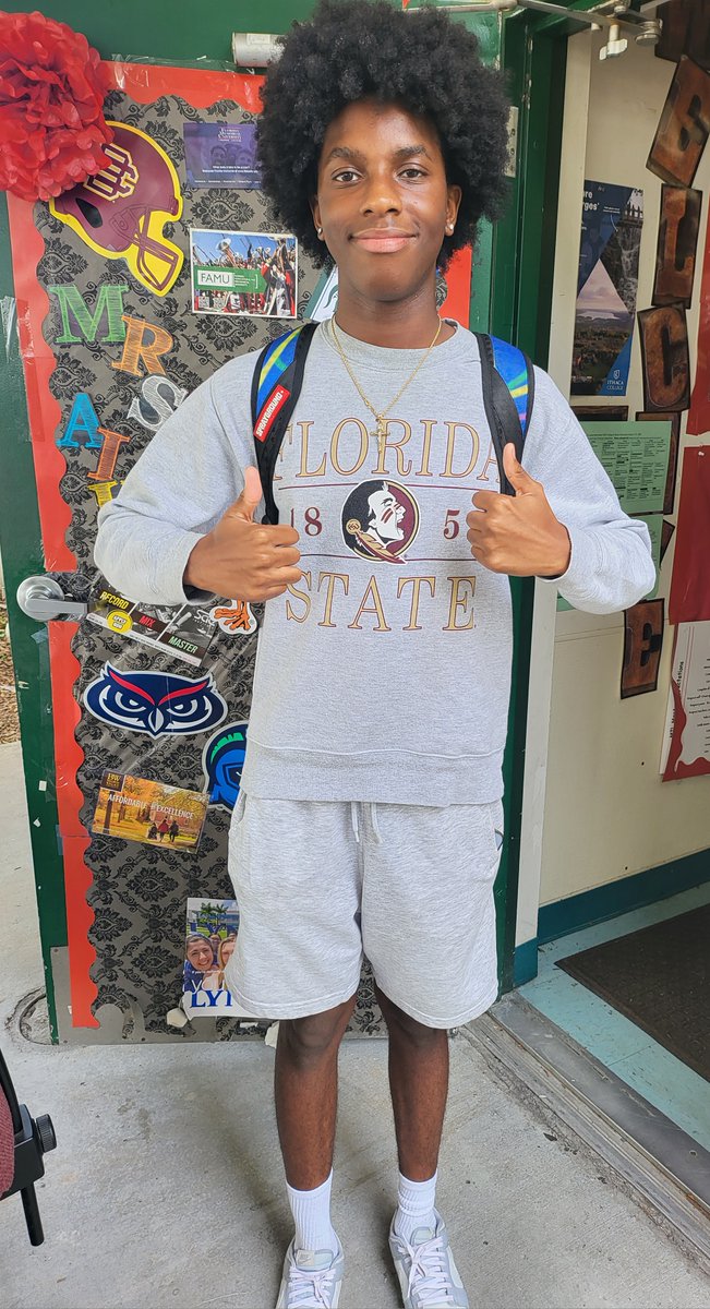 McArthur_BRACE's tweet image. College &amp;amp; Career Month Continues w/Represent your college A few students shared @Seminoles @HowardU @Harvard @bcuadmission @UMAdmission @McArthur_HS college-bound students understands post-secondary process. #StudyMore #Focus2Day #ApplyNOWSeniors2024 #ThankU