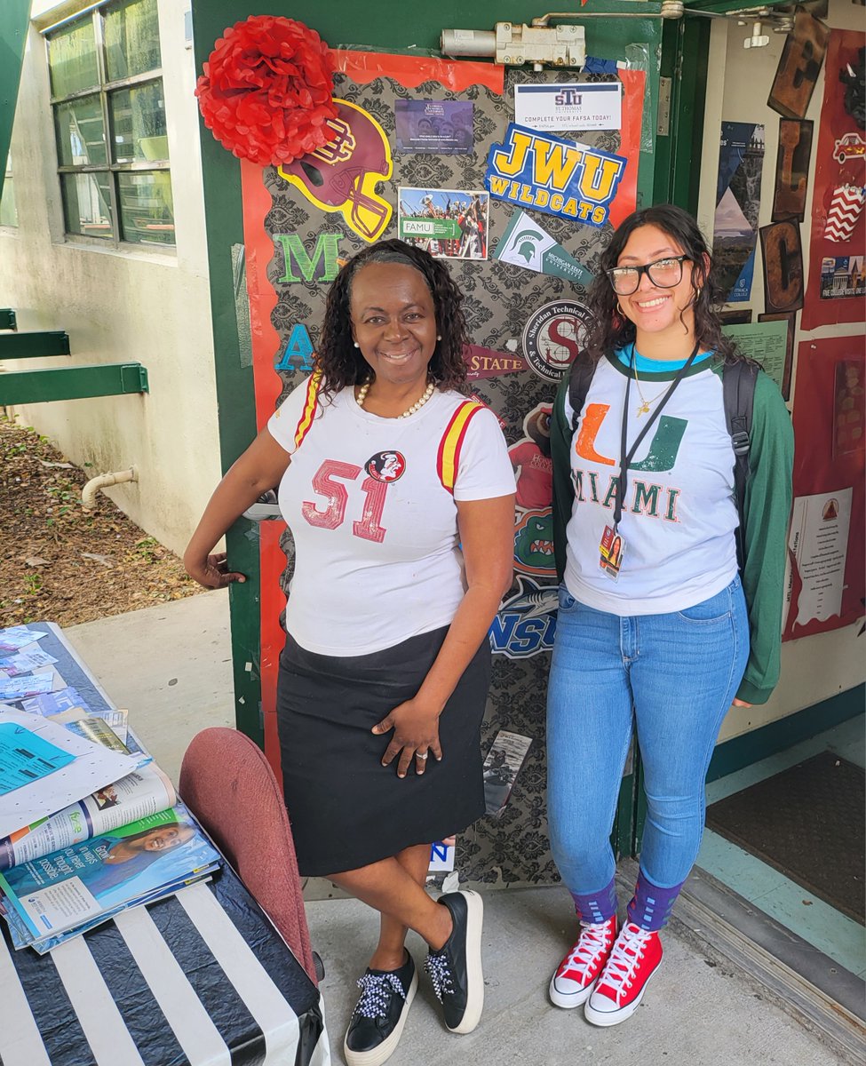 McArthur_BRACE's tweet image. College &amp;amp; Career Month Continues w/Represent your college A few students shared @Seminoles @HowardU @Harvard @bcuadmission @UMAdmission @McArthur_HS college-bound students understands post-secondary process. #StudyMore #Focus2Day #ApplyNOWSeniors2024 #ThankU