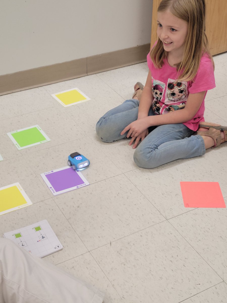 ITTIPSTEM's tweet photo. Last weekend was a blast! Ss from Nottoway and Charlotte County joined us @longwoodu for a Family Event featuring #INDI @SpheroEdu and #Bluebots !@VDOE4STEM #ITTIPSTEM @STEMGal @LongwoodCEHHS https://t.co/5nmYktUAHY