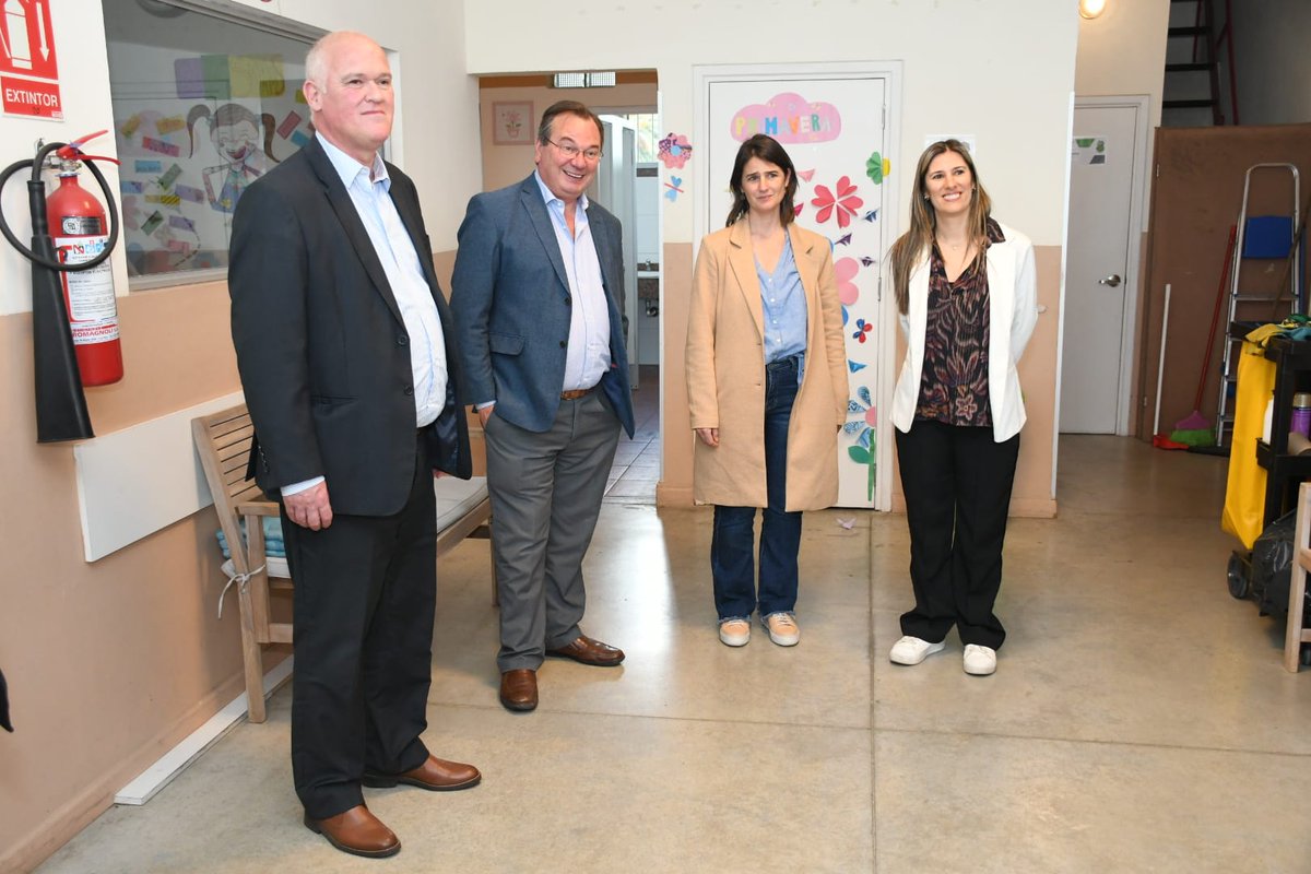 ▶️ En Fundación Los Rosales celebramos la construcción de una sala multiuso que se podrá dividir en dos salones más pequeños destinados al uso del colegio y liceo‼️Se trata de una Institución educativa que brinda atención, educación y acompañamiento a cerca de 700 familias de los