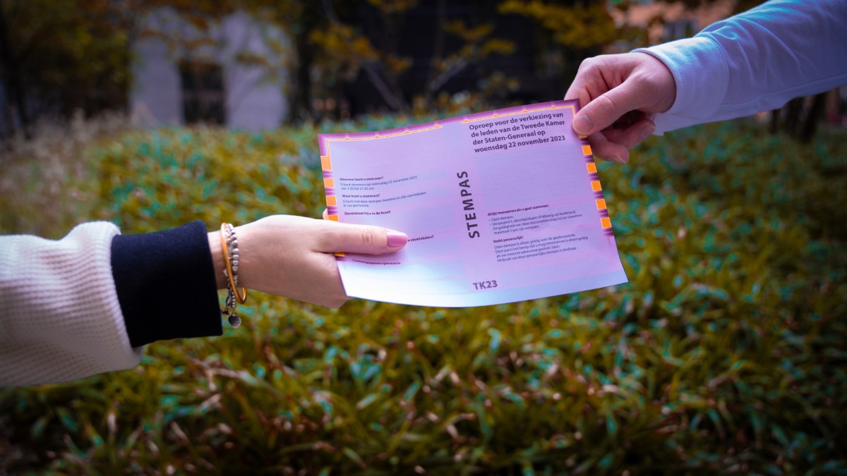 gemeentealtena's tweet image. 22 november is de Tweede Kamerverkiezing. Binnenkort worden de #stempassen bezorgd in #Altena. 📮 Kijk voor meer informatie op gemeentealtena.nl/verkiezingen of op elkestemtelt.nl 

#ElkeStemTelt  #TK2023 🗳️