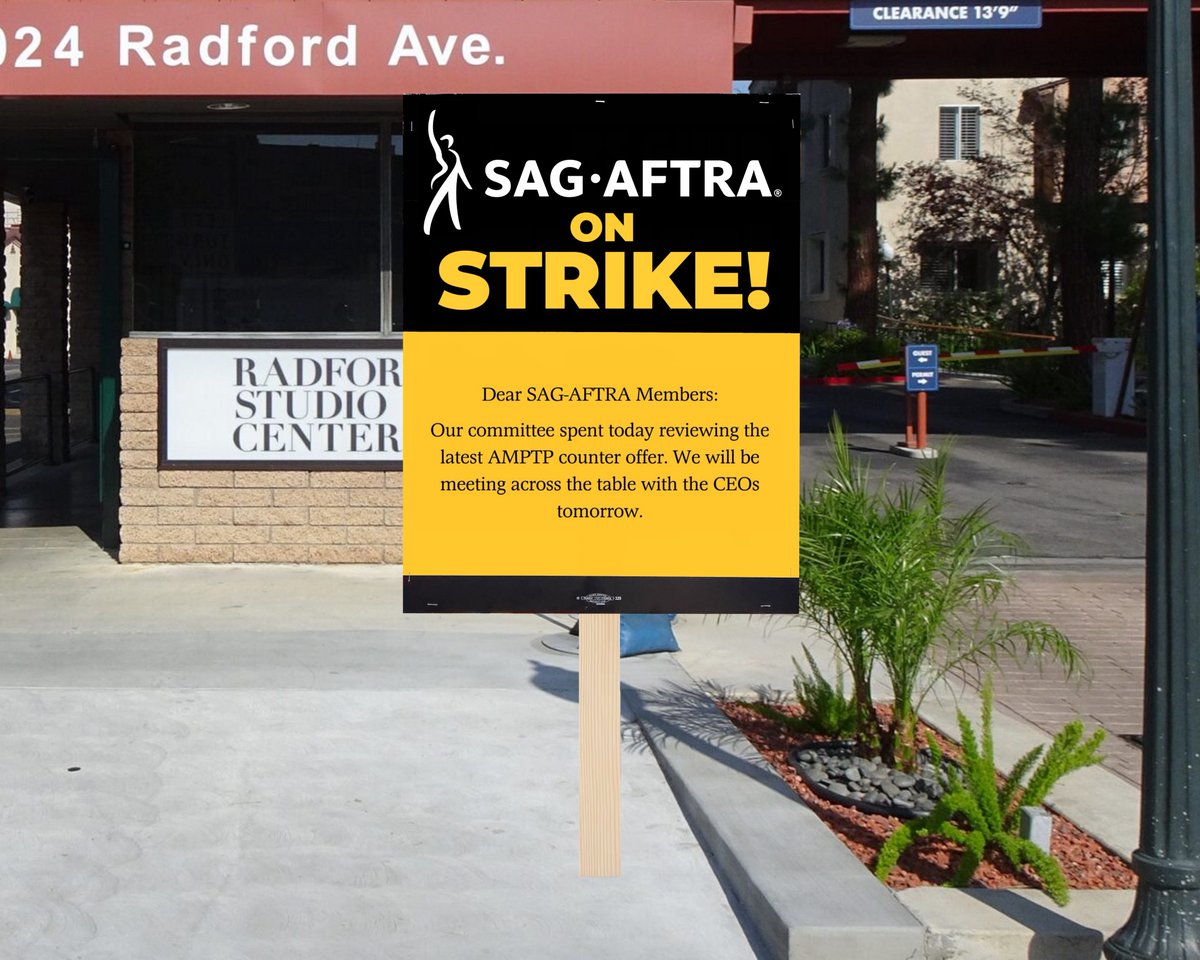 DailyPicket's tweet photo. DAY 105 --- 10/26/23

Tomorrow is today! Let's keep on fighting for better pay

#ActorsStrike #SAGAFTRAStrike #SAGAFTRAStrong #Solidarity https://t.co/L6KQ2dGhlp