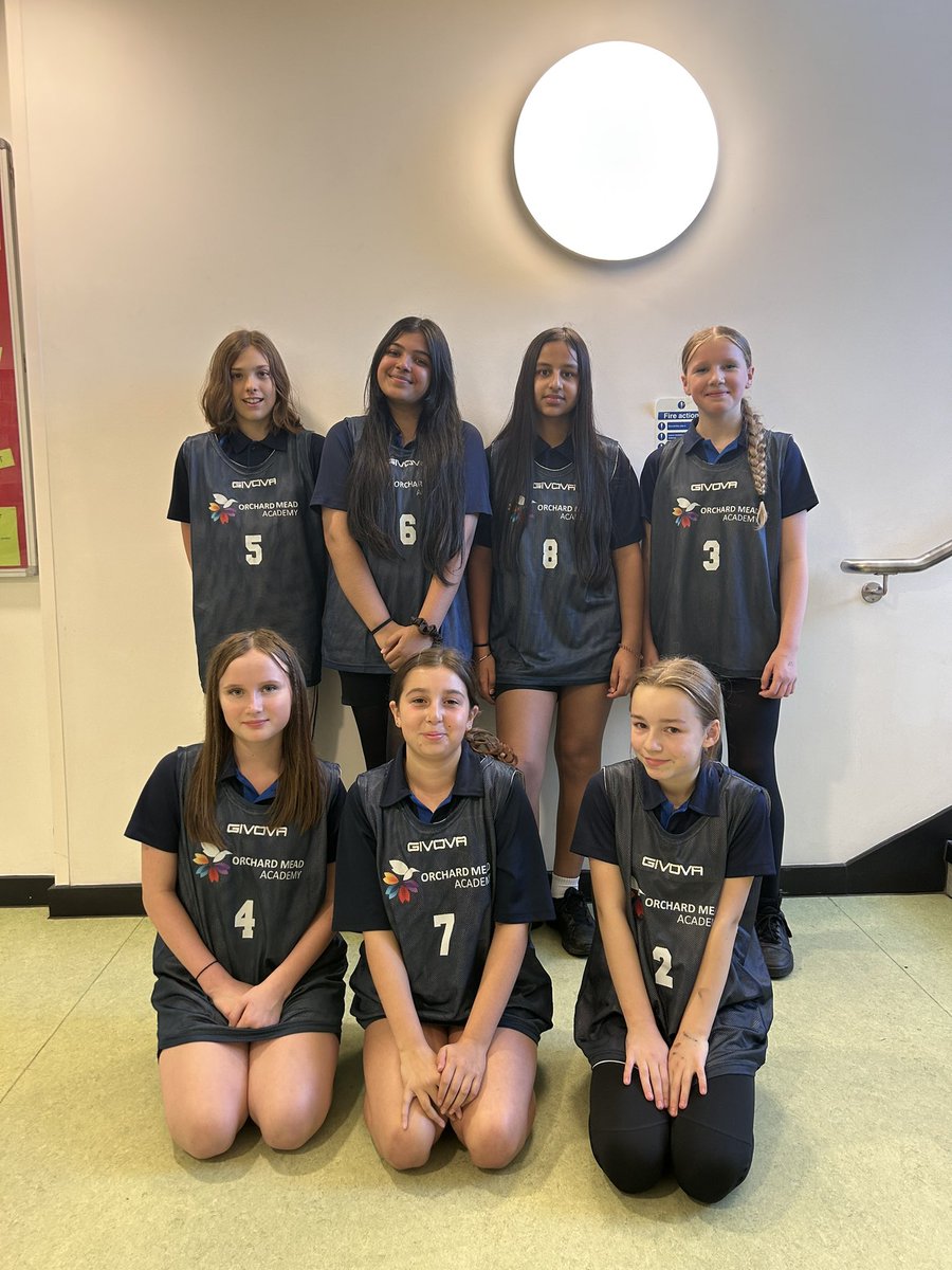 Shout out to the Y8 Girls basketball team who competed in their first round of fixtures last night! They finished the evening winning 2 out of 4 games, but throughout the evening learnt a lot! Bring on the second round 💪⛹️‍♀️