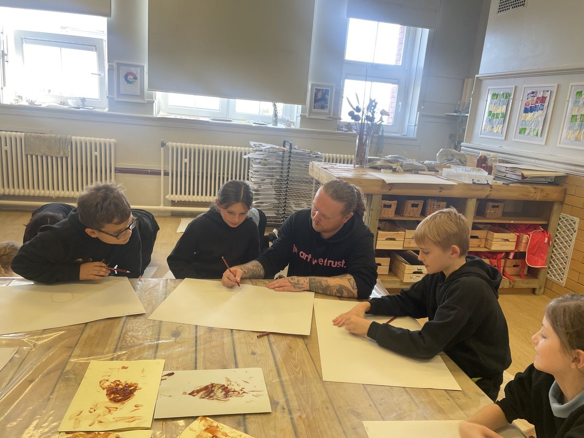 Gladstone Barry tweet media