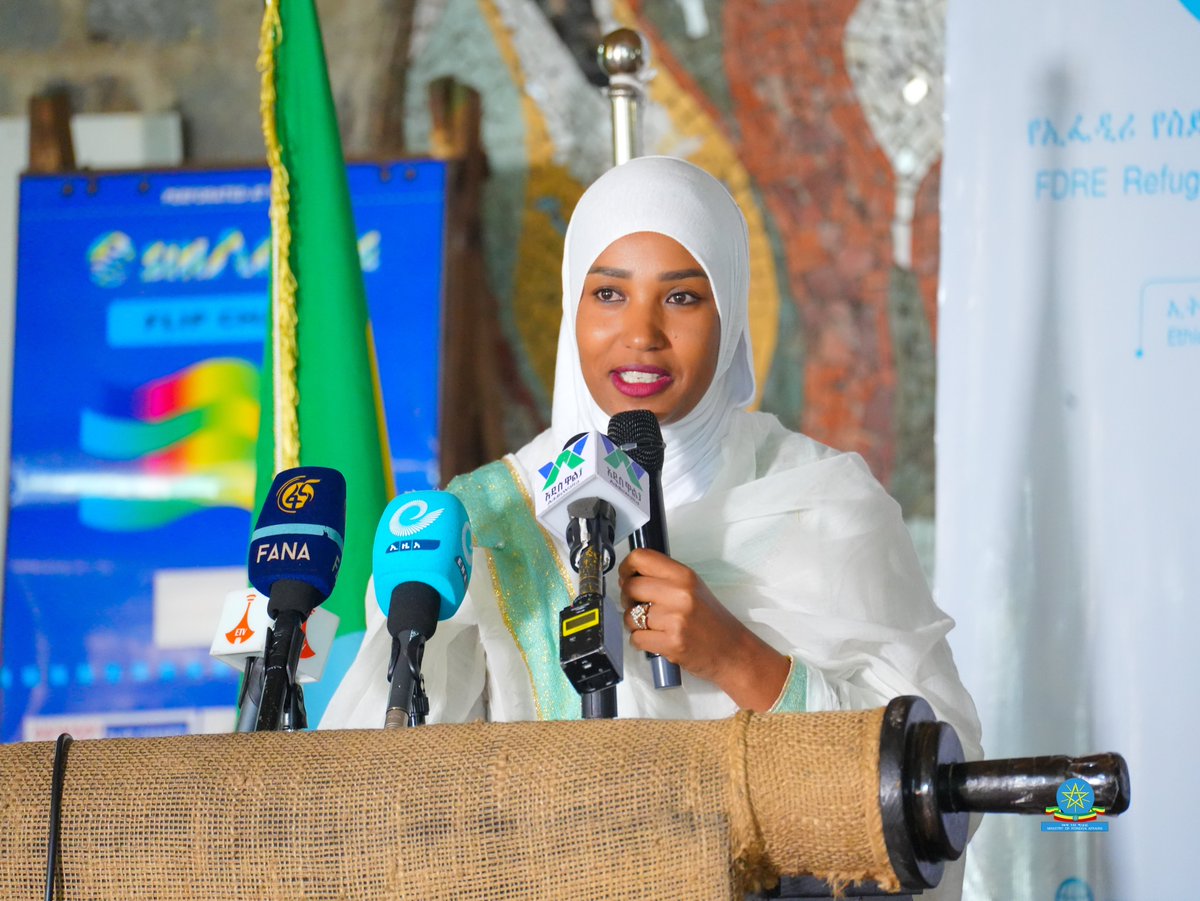 RRSEthiopia's tweet photo. Today the GOE endorsed 6 powerful pledges aimed at transforming the lives of refugees and their hosts. Grateful for the presence of DPM and MoFA, H.E Ato Demeke Mekonen, esteemed representatives from various ministries, UNHCR and IGAD. 
A Thread ... 
1/2 https://t.co/p4kpnCrf5Y