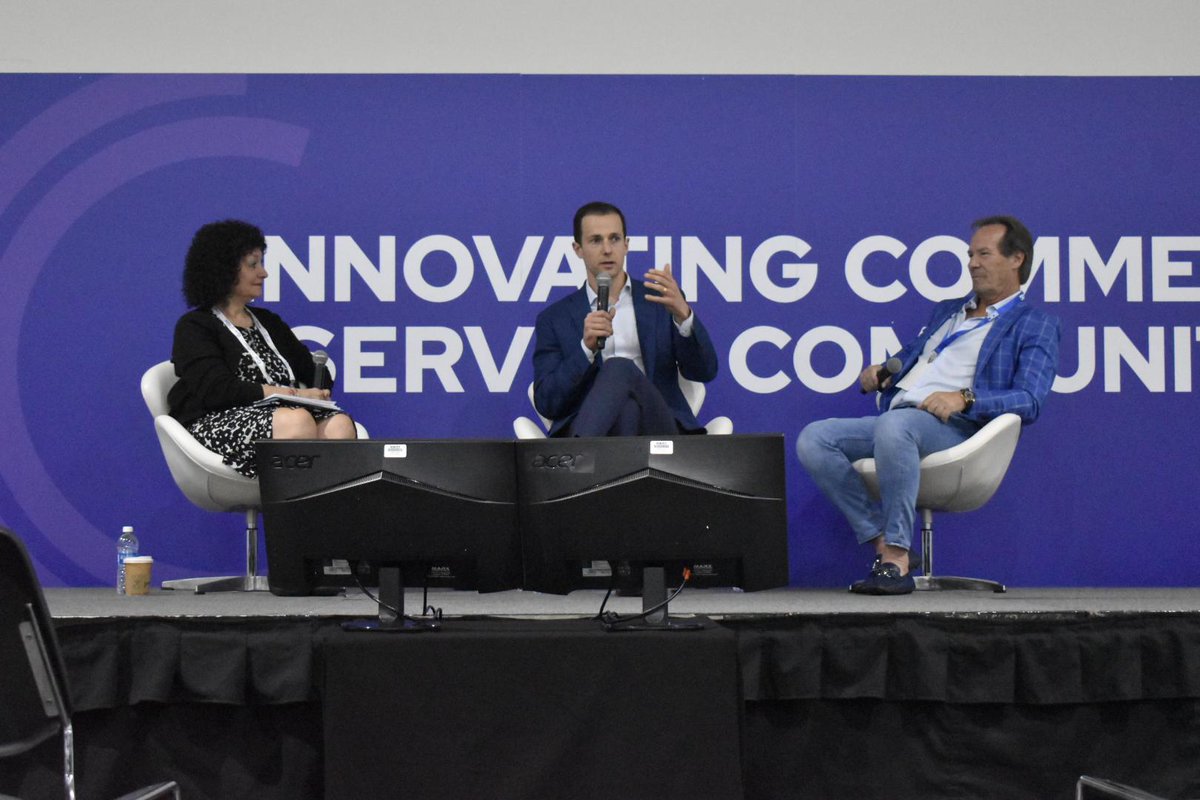📍 ICSC@WESTERN — 'Capital Markets – From Wall Street to Main Street'

Attendees listened to a panel of experts discuss the ever-changing #market.

Pictured: Anna Maria Kowalik, SVP — Director of Business Development, Inland Green Capital LLC, Troy Marcus, Founder, Evergen