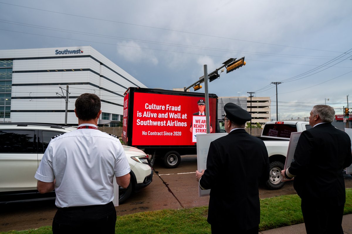 swapapilots's tweet photo. We've been standing outside SWA HDQs for their (broken) Culture Connection event since before dawn. We'll continue standing up to fight for you... for us.

More pictures to come. Keep checking back!

#TimesUpBob and @SouthwestAir,  your Pilots are #READYTOSTRIKE https://t.co/Umsb72IfHM