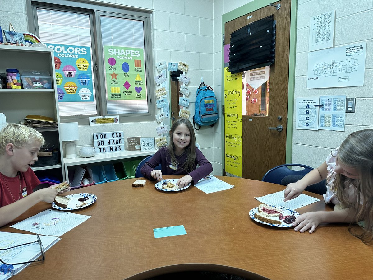 MsOtstot's tweet photo. Using our writing and sentence making skills to see if we could follow the steps in making our own PB&amp;J! 🥪 https://t.co/GcqhBgQfOR
