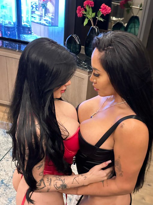 la m&aacute;s rica 👀  @mujerlunabella  😍 https://t.co/t69dqnl7SB<a class="tags" href="/tag/mujerlunabella">@mujerlunabella</a>