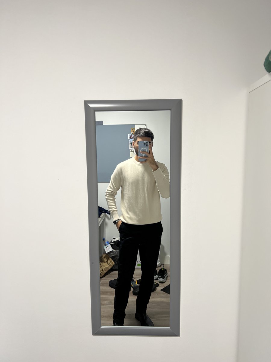 asstheticssss's tweet photo. U but no face https://t.co/nfD93aZoUm
