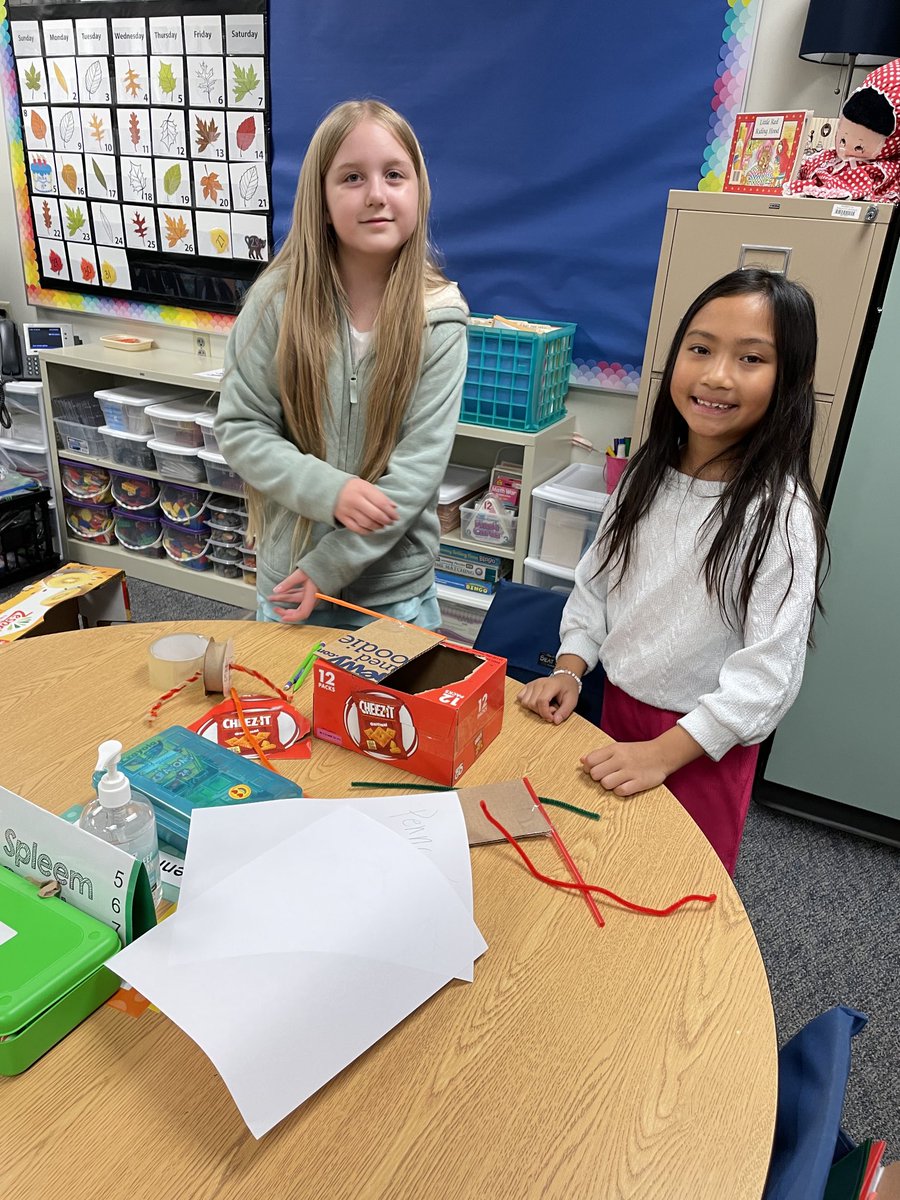 mrsgillsce's tweet photo. Creating pumpkin elevators with buddies ⁦@MandyKline234⁩ https://t.co/EAcAPjkI1i