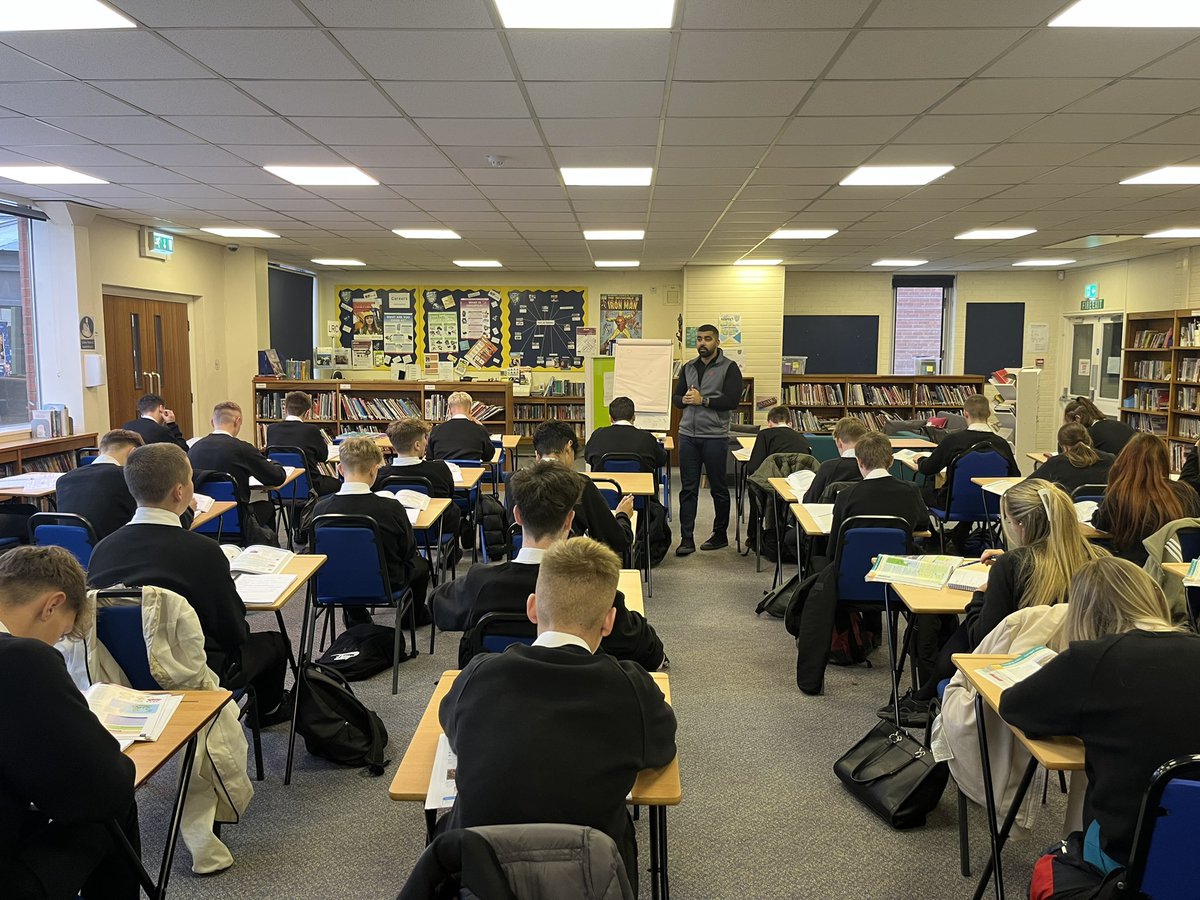 jordBP_14's tweet photo. Privileged to welcome @SamaniTej to work with our Y11 Progress group. An incredible session showing our students the skills they need to be successful. Inspiring afternoon with a wonderful guest. Highly recommend to all schools and RSLs. Thank you Tej! @pleducationltd @RachelPiXL https://t.co/tGotOA0I1G