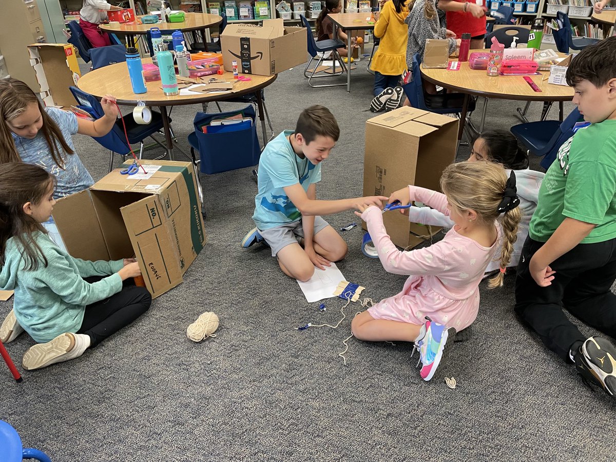 mrsgillsce's tweet photo. Creating pumpkin elevators with buddies ⁦@MandyKline234⁩ https://t.co/EAcAPjkI1i