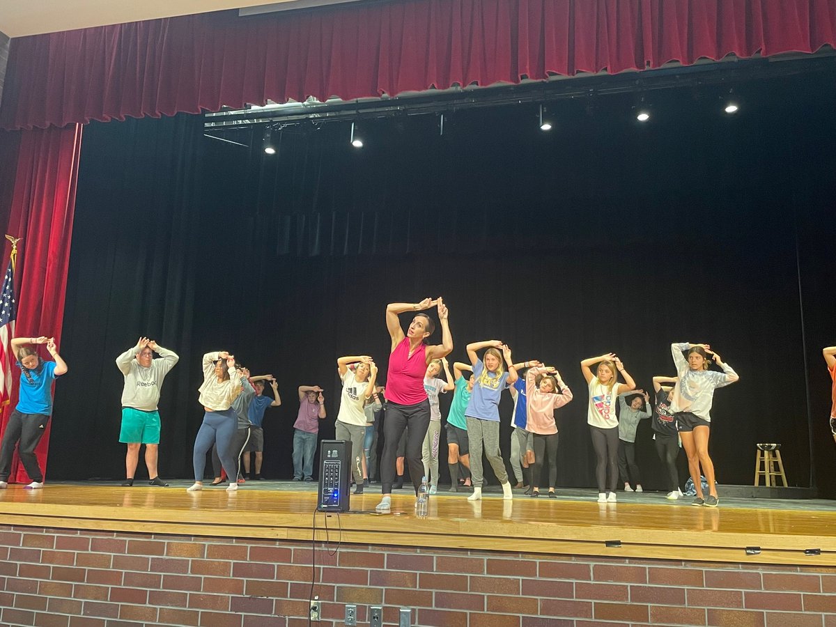 #throwbackthursday to last year's Workshop Tour across the state with Broadway Artist, Elizabeth Earley! 

Follow along next week as we head back on the road with Elizabeth as she leads workshops in 15 schools across the state!