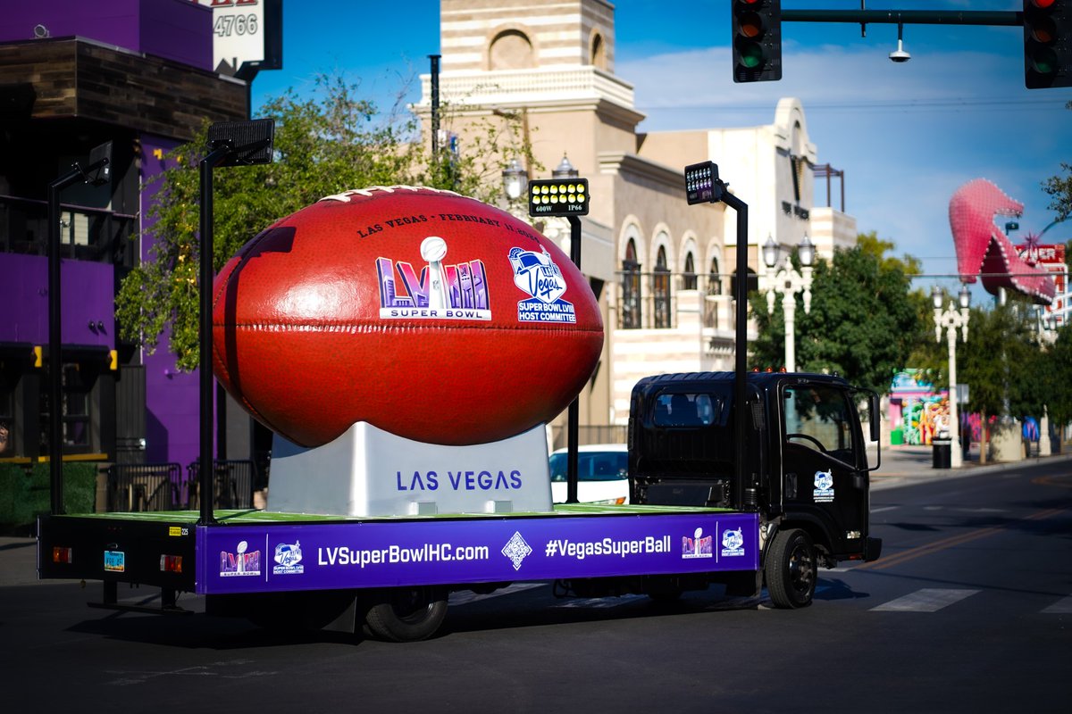 LandrysInc's tweet image. Hey Las Vegas! 👋

Come experience the #SuperBall exhibit at @goldennuggetlv tomorrow from 11am to 7pm. 🏈 Don't miss out on this exciting opportunity!