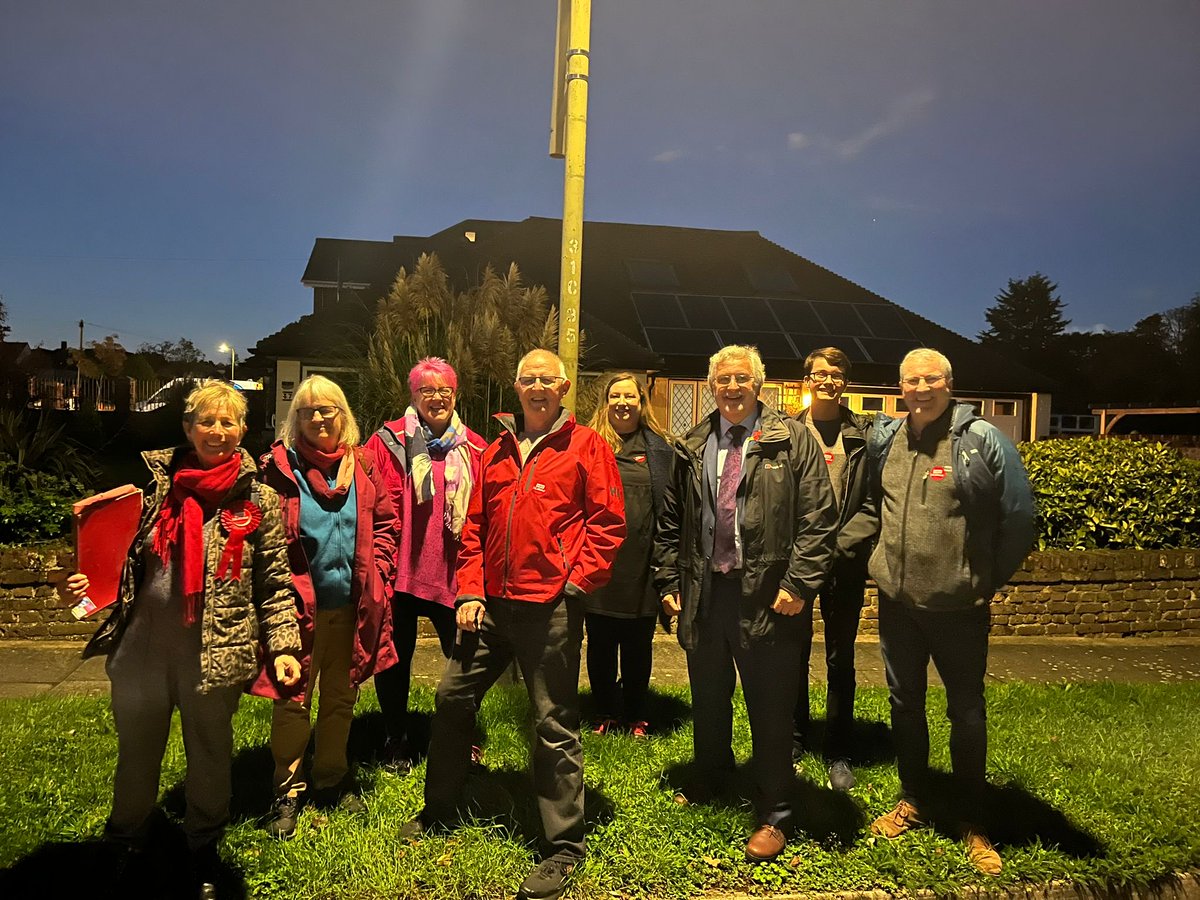 Great night out canvassing in Chislehurst with wonderful group of ⁦@UKLabour⁩ ⁦@ElthamLabourPty⁩ ⁦@bromleylabour⁩ friends.