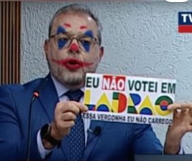 Deputado Ricardo Arruda (PL), parlamentar mais bolsonarista do Paraná,  é alvo de busca e apreensão em operação realizada pelo Gaeco (Grupo de Atuação Especial de Combate ao Crime Organizado) nas dependências da Assembleia Legislativa do Paraná (ALEP).

As acusações contra