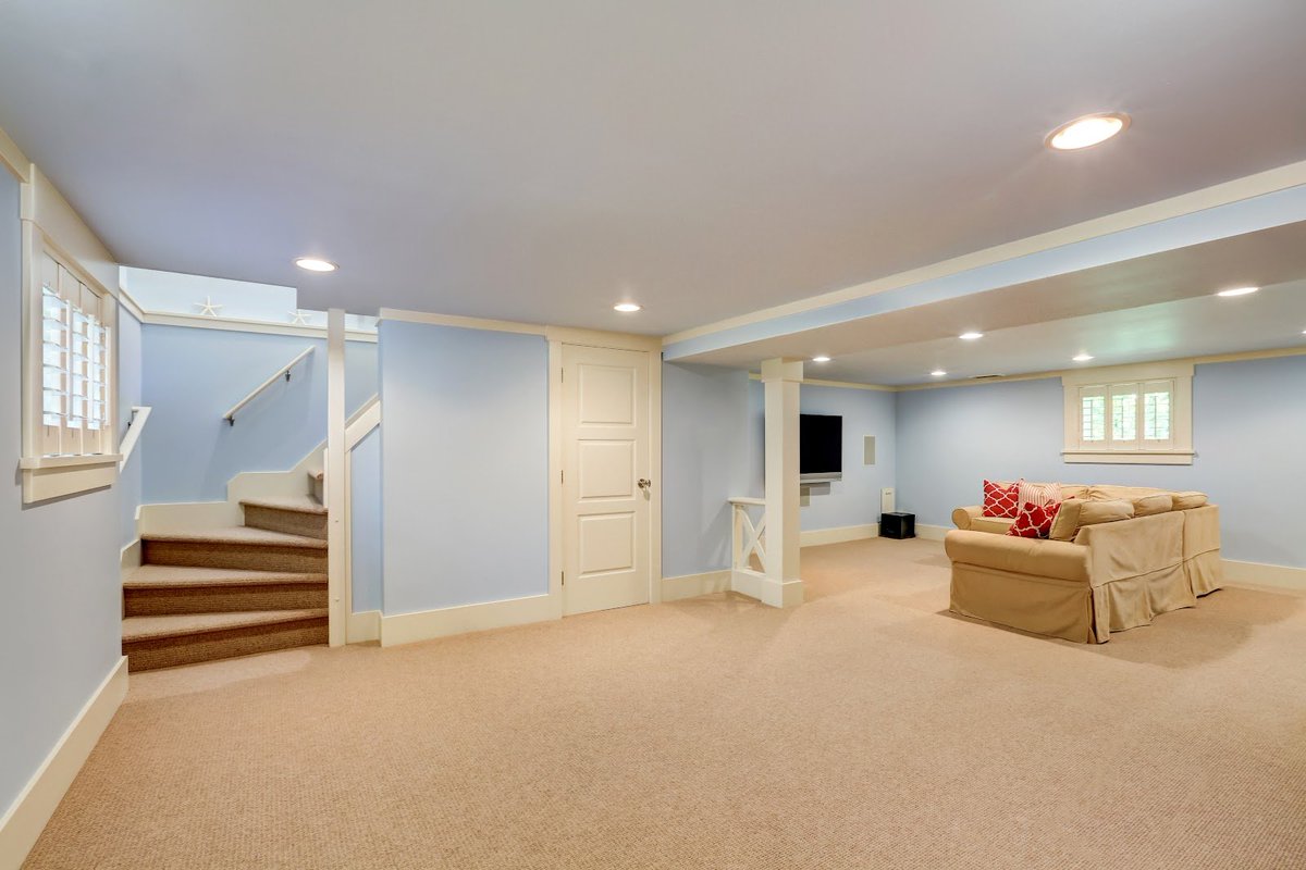 BlineColorado's tweet photo. #DesignTip: Unfinished basements offer endless possibilities. Consider chic divider walls, wooden accents, or vibrant shelving units to define spaces gracefully. The key is to maintain that spacious vibe while adding a touch of sophistication. https://t.co/gJJspvgekL