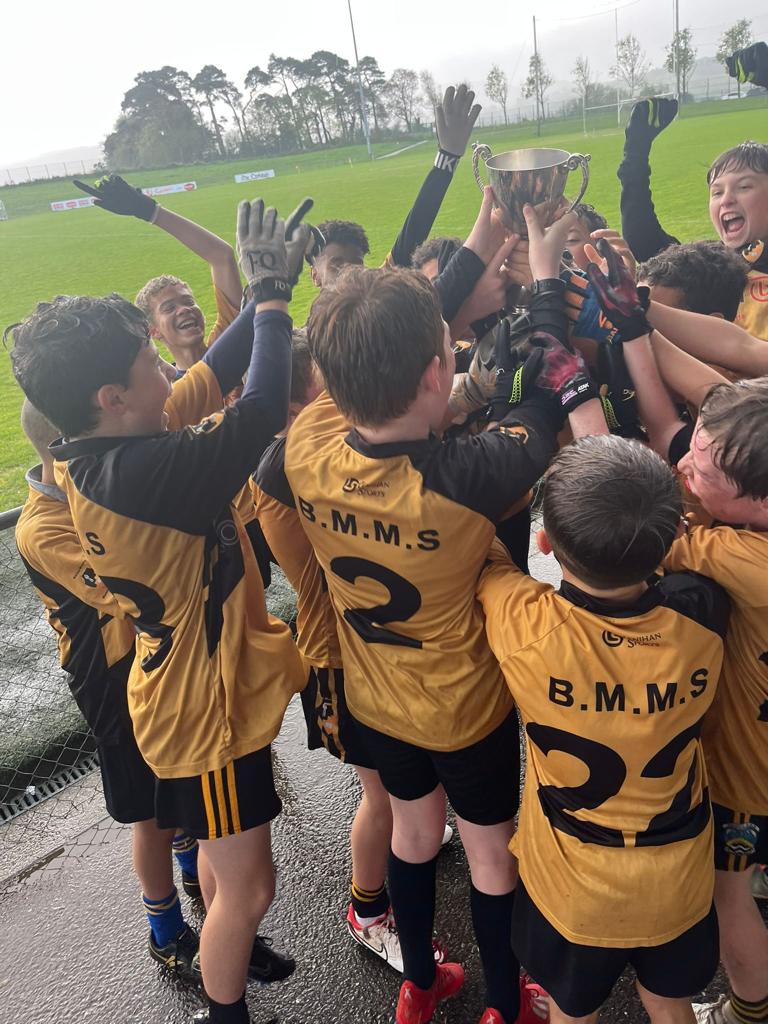 More celebrations from today's @Allianz @sciathnascol Football finals as Bishop Murphys win their roinn final! @fermoygaa