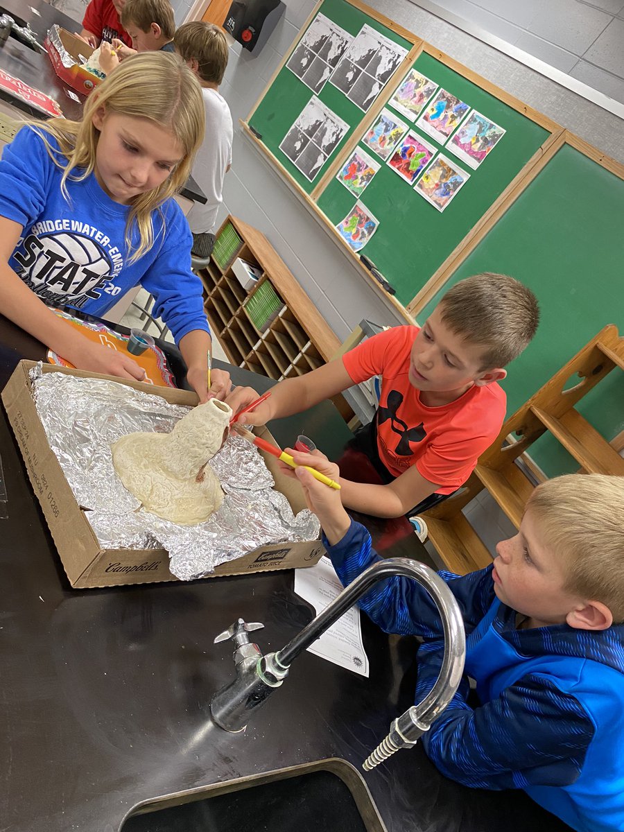 grade_b's tweet photo. Adding some color to our volcanoes 🌋 🤓 https://t.co/FcUwWybkWy