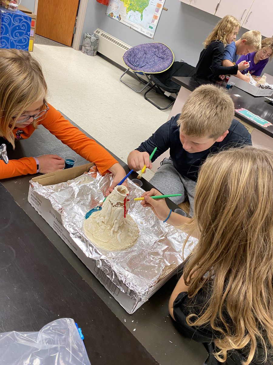 grade_b's tweet photo. Adding some color to our volcanoes 🌋 🤓 https://t.co/FcUwWybkWy