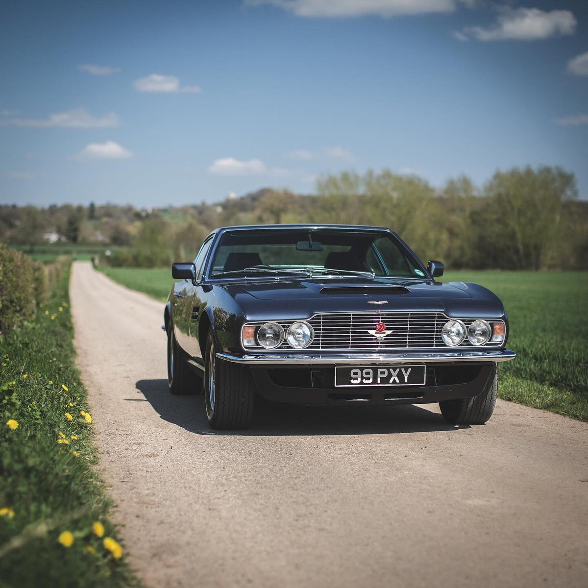 This Aston Martin DBS V8 has had a 6.1 L conversion, with a mapped MBE fuel injection system.
#astonmartin #astonengineering #astonmartinlive #drivetastefully #petrolicious #classiccars #drivevintage #valveandpiston #driveclassics #getoutanddrive #dreamcar #carsofinstagram #dbs