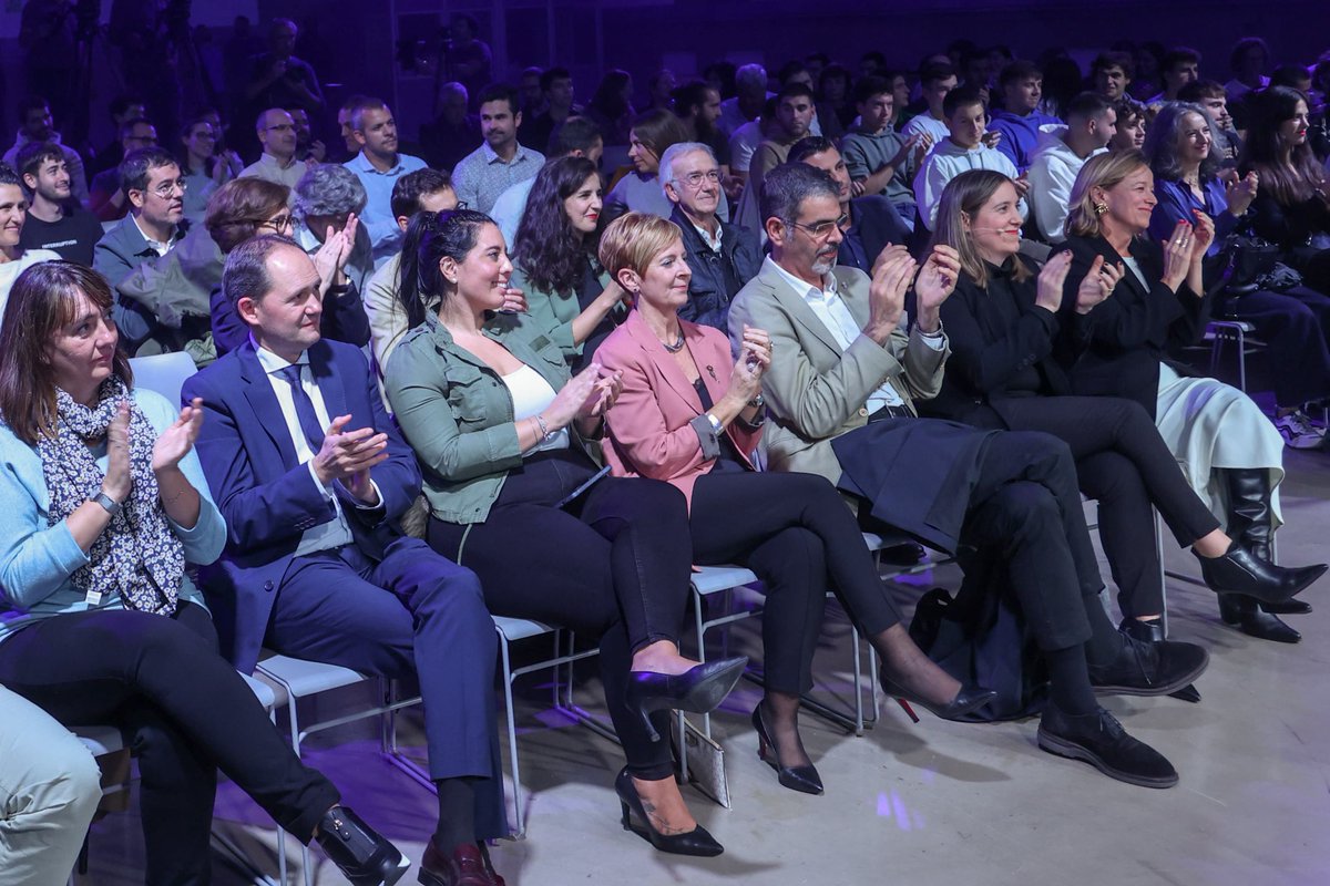 Zorionak <a href="/MugikortasunGip/">Gipuzkoa Mugikortasuna eta Lurralde Antolaketa</a>-tik #Smobery-ri #MUBILMobilityAwards2023-eko saria lortzeagatik.

Baita beste partehartzeileei izugarrizko proiektuak dituztelako: <a href="/Hoop_Carpool/">Hoop Carpool 🚙</a>, <a href="/Rider_gy/">RiDERgy</a> eta <a href="/upandcharge/">upandcharge</a>.

Mugikortasun adimentsu eta jasangarria posible delako.

#ZUREtzatGipuzkoa