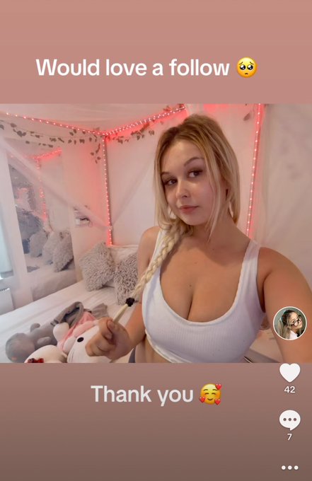 On MFC about 8pm UK&hellip; look out for me 👀   😘 https://t.co/DJRr212Fmd