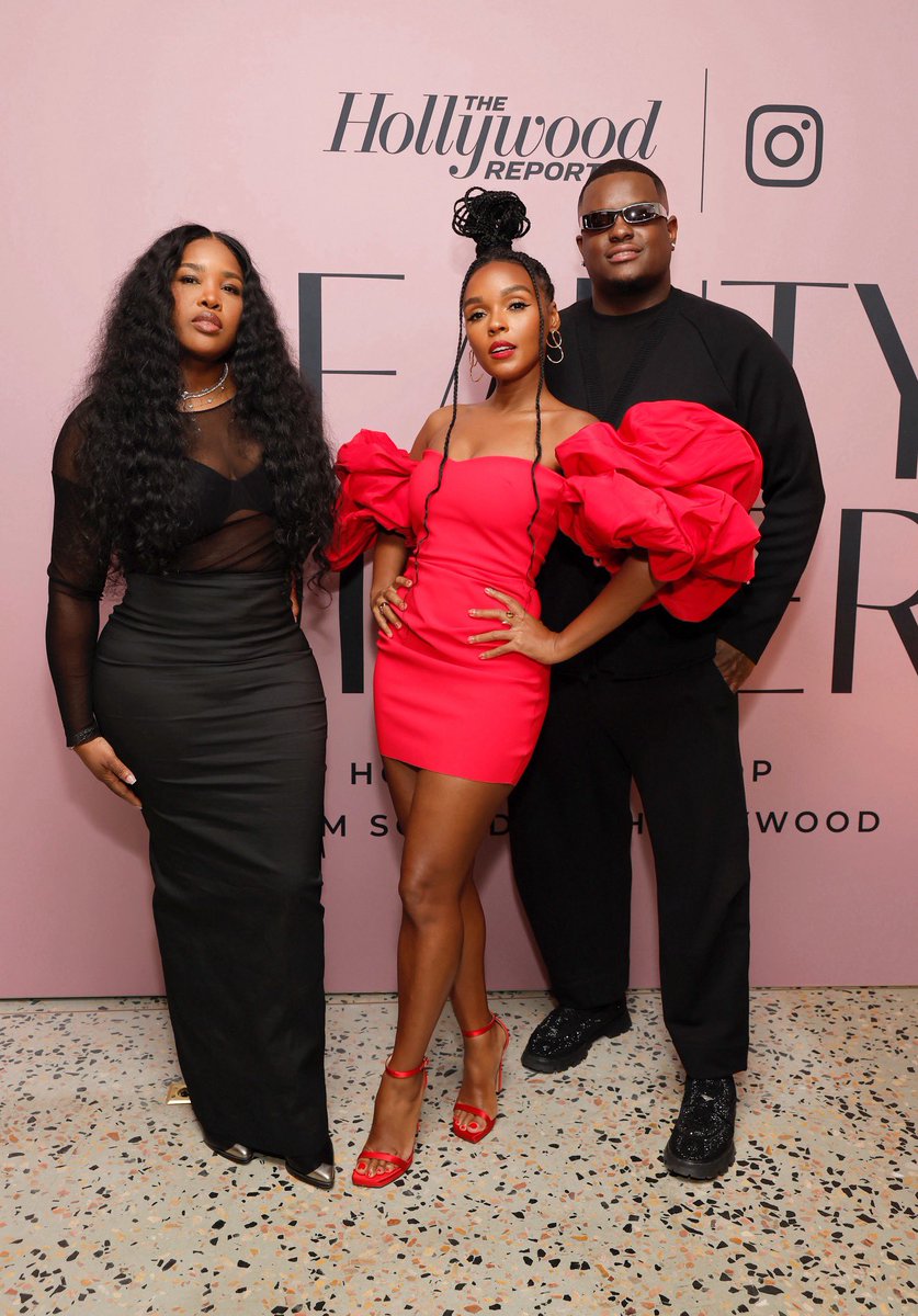 Last night at @THR Beauty Dinner in honor of @Kilprity & @nikkinelms (GLAMILY) 

📸: Getty Images