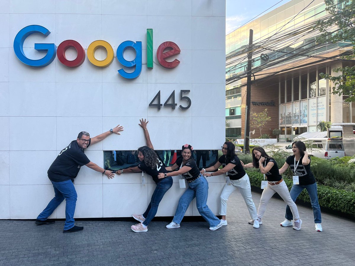 Ely Ruiz (@elyruiza) on Twitter photo No me quiero ir Sr. Google😅
Día 2 #GoogleChampions No me quiero ir Sr. Google😅
Día 2 #GoogleChampions