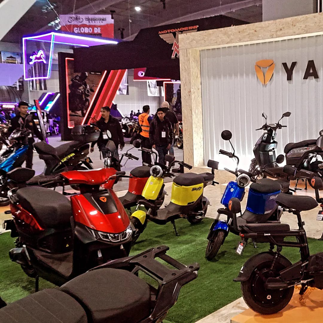 Revista_Moto's tweet image. Mandarina.Bike  presenta su nueva marca de scooters urbanas económicas #Yadea  que se une a la australiana #supersoco  y la estadounidense #zeromotorcycles en su catálogo de vehículos 100 por ciento eléctricos. @SIMM_Mexico  
#RevistaMoto
#lamasgrande