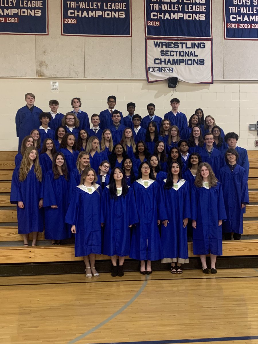 Kstcoeur's tweet photo. Congratulations to all of the new inductees to the Socios Chapter of NHS. You should be proud. And thank you for the honorary membership!! #ClockerPride @ashland_nhs https://t.co/2ifB0QhRRY