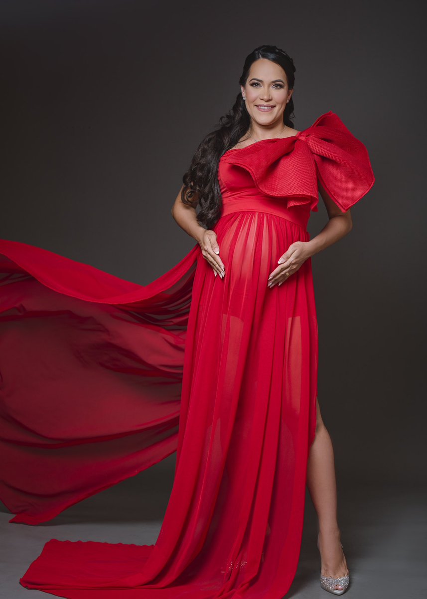 SendyKelly's tweet photo. O que vale a pena ter, vale a pena esperar… Meu momento gravidinha! 🤰🏻❤️✨ #TBT #gravidez #gravida #pregnancy #pregnancy #ensaiofotografico #mamae #maedeprimeiraviagem #meumundorosa #amor #Deus #gratidão #obrigadadeus #photo #make #penteado #Brasil #night #boanoite https://t.co/UmVVZZqwYH