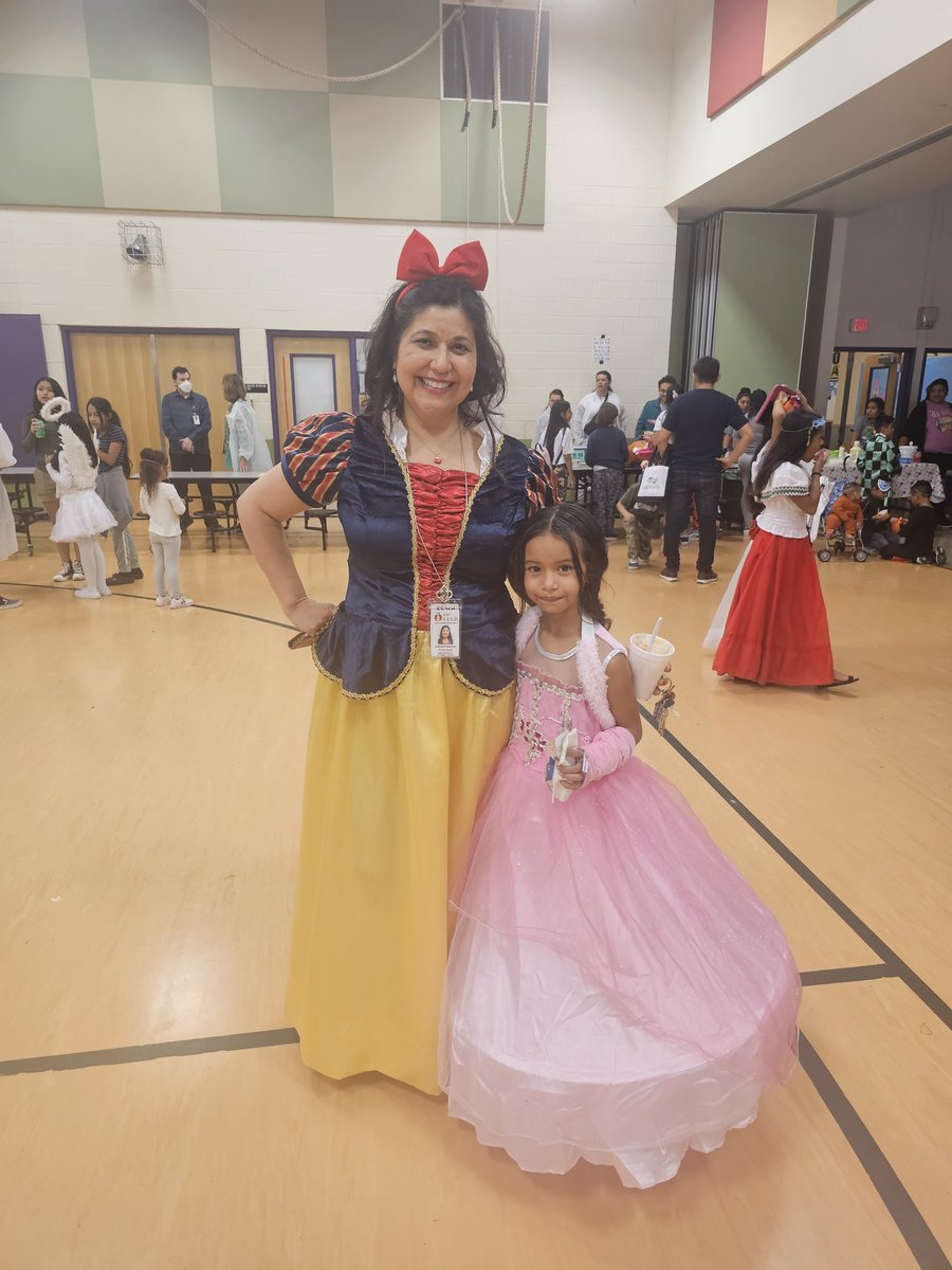 Katrina Bailey, Ed.D. (@katrinabailey08) on Twitter photo Spooky Science Night was "astronomical" <a href="/PadronBadgers/">Padrón Elementary</a>! Great turn out and job by the Padron Elementary! Spooky Science Night was "astronomical" <a href="/PadronBadgers/">Padrón Elementary</a>! Great turn out and job by the Padron Elementary!