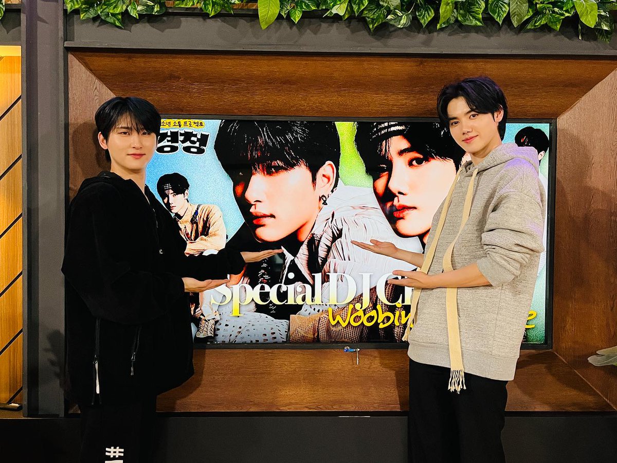 [📷 | 24.10] Atualização da EBS FM no Instagram com o Woobin e o Minhee 

🔗instagram.com/p/CytyLXnhS83/…

#CRAVITY #크래비티 
#민희 #MINHEE #우빈 #WOOBIN 
<a href="/CRAVITYstarship/">CRAVITY OFFICIAL</a>