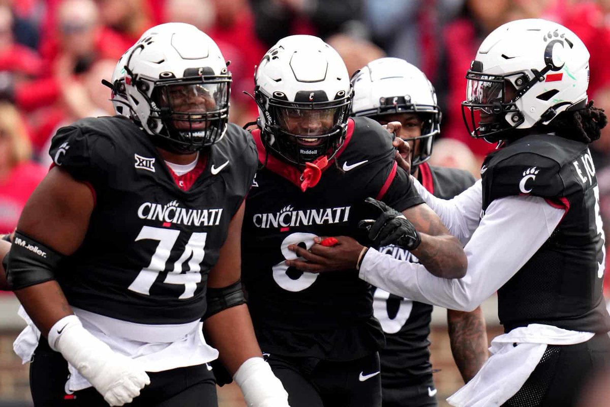 Shekai Mills-Knight ⭐️ (@sk_begreat) on Twitter photo AGTG blessed to receive my second D1 offer from <a href="/GoBEARCATS/">Cincinnati Bearcats</a> after a great conversation with <a href="/DeRailSims/">De'Rail Sims</a>‼️ <a href="/ErikKimrey/">Erik Kimrey</a> <a href="/cbrownrun11/">Chris Brown</a> <a href="/ECWagnac/">Emmanuel Cazeau-Wagnac</a> <a href="/CoachJM42/">Coach JM</a> <a href="/ChadSimmons_/">ChadSimmons</a> AGTG blessed to receive my second D1 offer from <a href="/GoBEARCATS/">Cincinnati Bearcats</a> after a great conversation with <a href="/DeRailSims/">De'Rail Sims</a>‼️ <a href="/ErikKimrey/">Erik Kimrey</a> <a href="/cbrownrun11/">Chris Brown</a> <a href="/ECWagnac/">Emmanuel Cazeau-Wagnac</a> <a href="/CoachJM42/">Coach JM</a> <a href="/ChadSimmons_/">ChadSimmons</a>