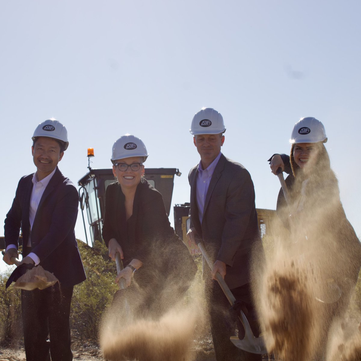 I was in Tucson to mark the groundbreaking of the American Battery Factory’s latest manufacturing facility. 

Their 2 million-square-foot factory and global headquarters will create 1,000 new jobs right here in Arizona. We’re proud they have made our state their home.