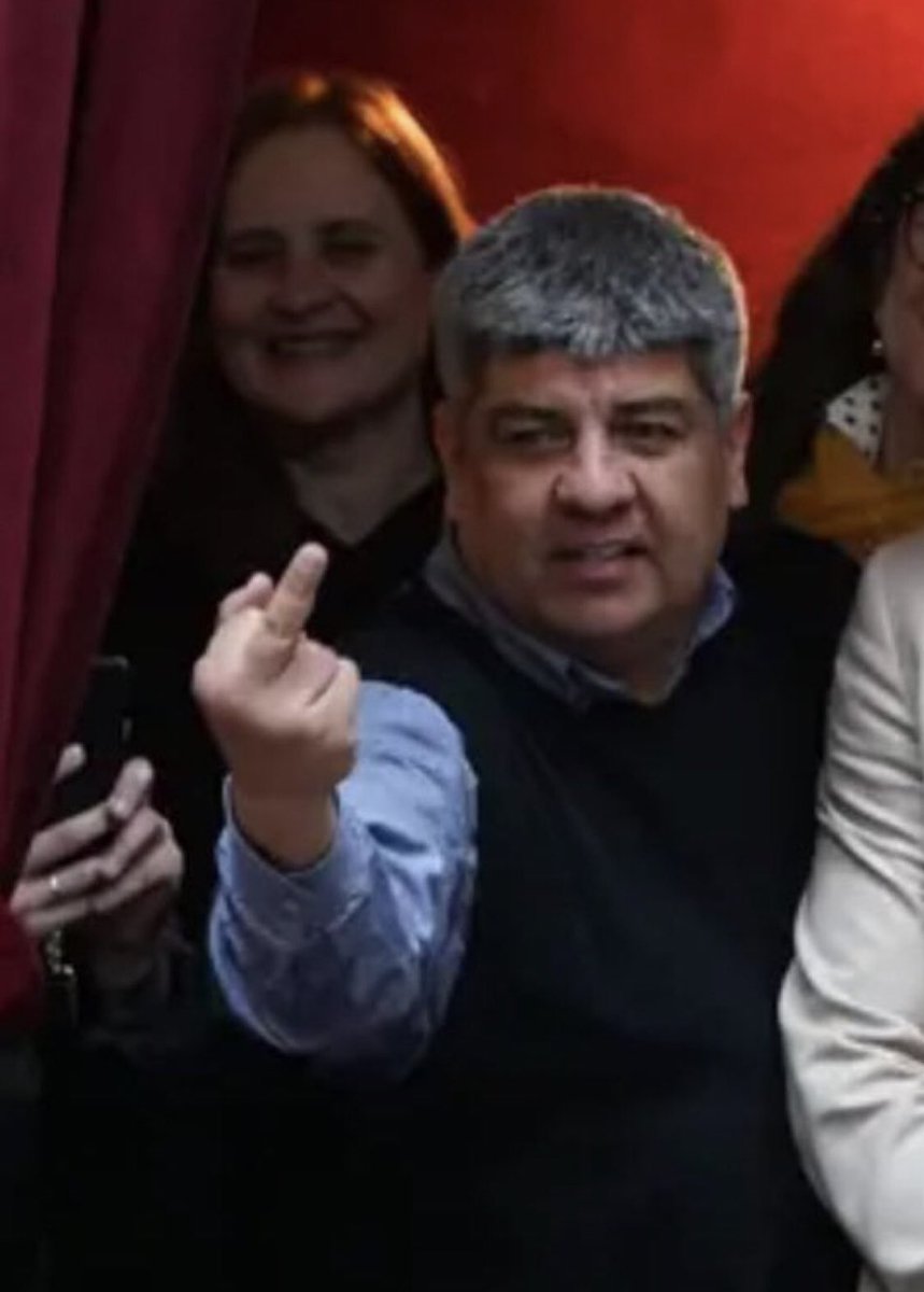 Beatrice_Tonuch's tweet photo. Tengan presente, qué estás #RatasColudas,sin ningún #Escrupulo Vienen decidiendo nuestro #Destino 😡👺
En #Antros oscuros,entre gallos y medianoche 😡😡😡
@GerardoMorales
@GugaLusto @Yaco_Emiliano
#Nosiglia #Manzano #Vila
Por eso odian a @mauriciomacri
#Lakras https://t.co/V4Uum6JpcX