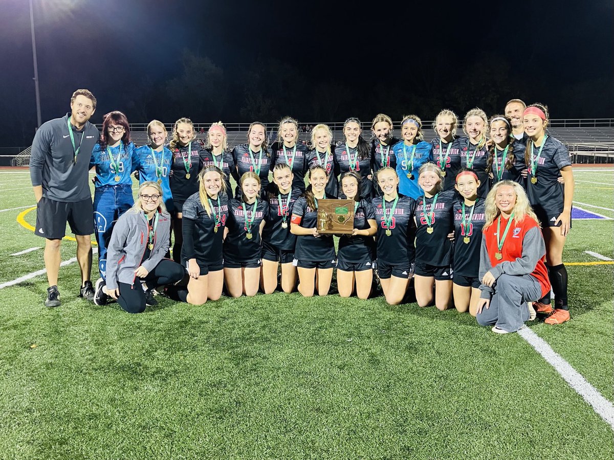 Huge congrats to Fairfield Union girls soccer team: back-to-back-to-back District Champions: 3-peat! ⁦<a href="/falconsoccer_96/">FUHS Girls Soccer</a>⁩ ⁦<a href="/AthleticsFuhs/">Fairfield Union Athletics</a>⁩