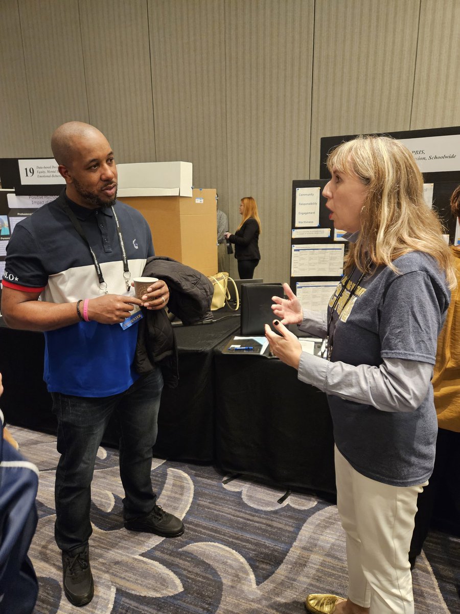 DrGibsonWhite7's tweet photo. Bloom Trail presented in the #PBISForum poster presentations!  Check out @PrincipalKeene and Jen Hering. So many people were interested in our high school implementation! @DrNavarre @BTCounselors @midwestpbis https://t.co/7i6nkUsn3D