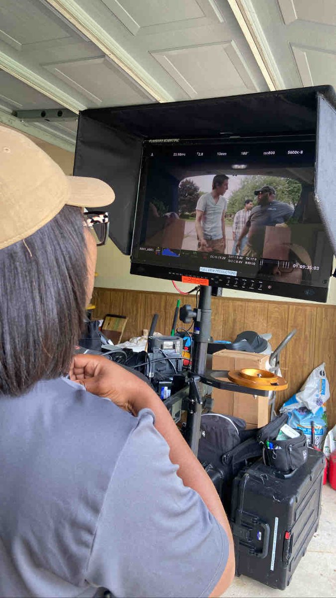 fullviewpro's tweet image. Here’s a glimpse of behind-the-scenes for one of our shoots. 🎬 We’re really looking forward to being able to share this final product with you! But for now, take a peek at how we brought it together ✨🎥

#BehindTheScenes #FullViewProductions  #Filming  #ProductionCompany #TBT