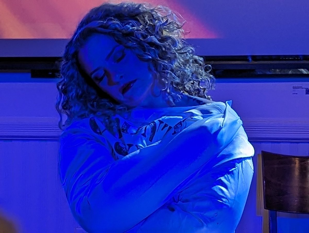stetzinger's tweet photo. @CFLVocalArts #Dracula https://t.co/Aaiue4YKGM