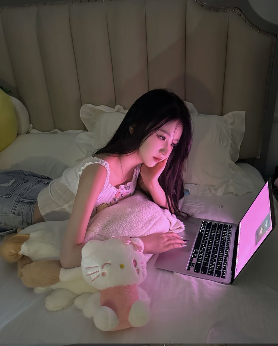 Ai bắt cáo kiểu cho có ko được tính alynic em cũng xin phép ko bắt lại nha . 
Xem tổng được có 800 click quá kém chất lượng luôn . ❤❤Cuộc chơi này là công bằng đấy các ty ạ - làm cho ngta chính là làm cho mình . Mai tổng tùi ❤️❤️❤️