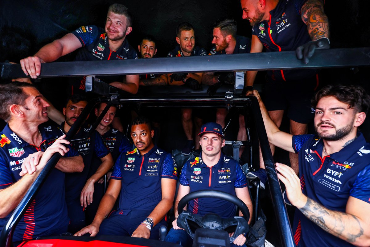 F1's tweet photo. Red Bull certainly know how to embrace the #MexicoGP spirit 🥰

#F1 @redbullracing https://t.co/fFXxsAGQw8