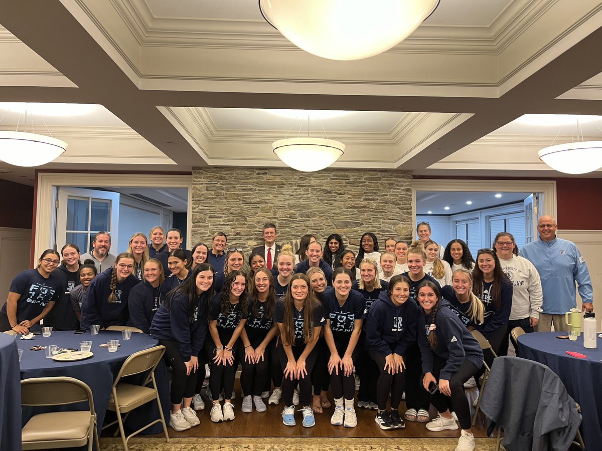 thorrbjorn's tweet photo. Thank you @MarcParlange and @MaryParlange for hosting @RhodySoftball @rhodytennis and @RhodyGolf tonight for pizza!!! Such a fantastic night!!! 🐏💙 https://t.co/CoSYAfTwkZ