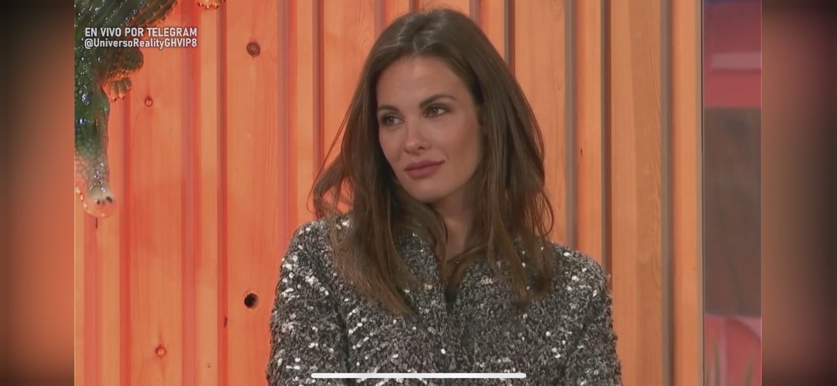 noemiAlcocer12's tweet image. Laura y Alex se van de rositas porque motivo?

Laura Pujó 75.000 euros, si Jessica no llega a Pujar 100 euros mas se lo hubiese llevado Laura.

Estoy alucinando con los comentarios de Twitter.

 #GHVIP26O #GHVIPGala7 ❣️🖤