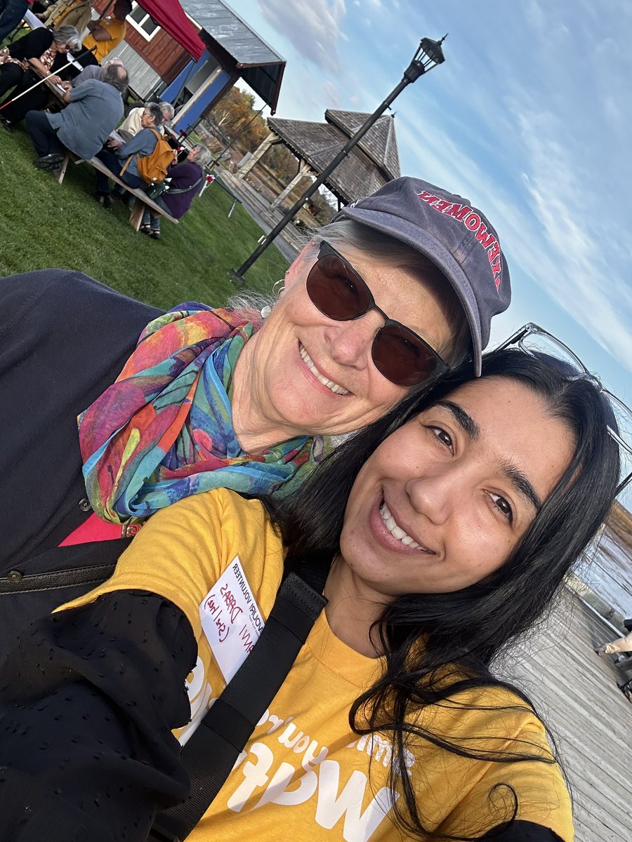 TanviD1611's tweet photo. Just two Acadia alum taking over Devour!
@BarbAnderson4 https://t.co/WQGT5oZ7AG