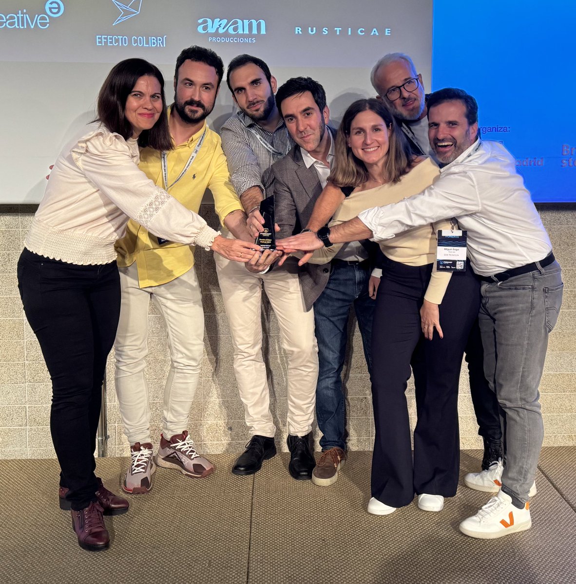 🎙️Enhorabuena a todo el equipo de ‘Modo Noche’ la ficción sonora de <a href="/PabloLaraToledo/">Pablo Lara Toledo</a> y <a href="/bruteix/">Bruno Teixidor</a> para <a href="/Storytel_ES/">Storytel España</a> grabada en los estudios EVA Tecnicson dirigida por <a href="/JuanMorali/">JuanMorali</a>  que se ha alzado con el premio al mejor podcast del año en los <a href="/PodcastDays_/">Podcast Days</a> 🎧