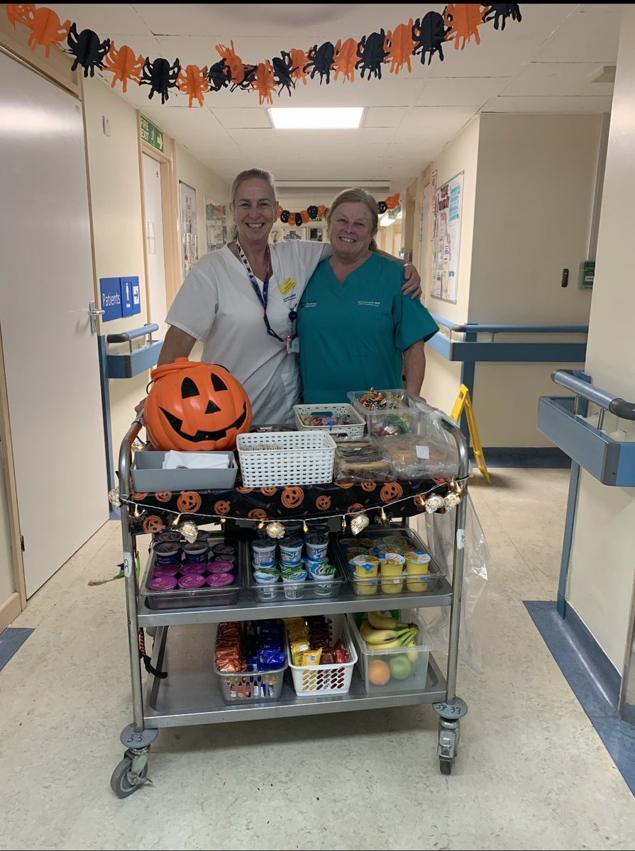 Ward 33 getting into the Halloween spirit 👻 spooky snack trolley <a href="/barnshospital/">Barnsley Hospital</a> <a href="/CBU2_BHNFT/">CBU2</a> <a href="/MariaCo25880462/">Maria Cooper</a> <a href="/zastepa/">Kerry Zastepa</a> #nutritionmatters #trauma