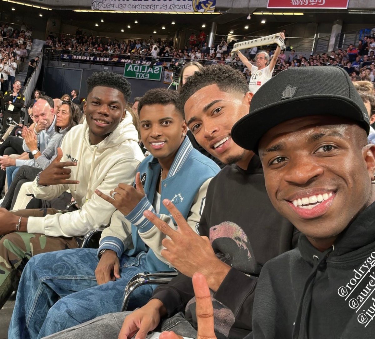 MadridXtra's tweet photo. Friendship FC. ⭐️⭐️⭐️⭐️ https://t.co/8UPQeaAV9j